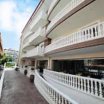 Rg Status Hotel Paralía