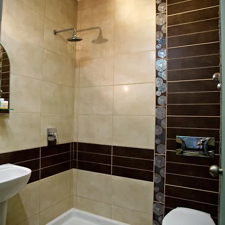 Ξενοδοχείο Rg Status