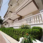 Rg Status Hotel