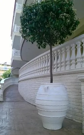 Rg Status Hotel Paralía