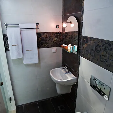 Hotel Rg Status 3*