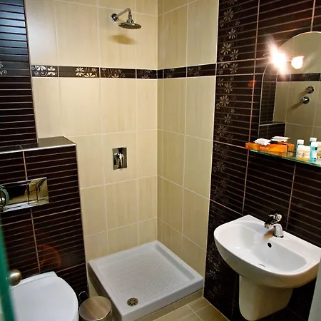 Hotel Rg Status 3*