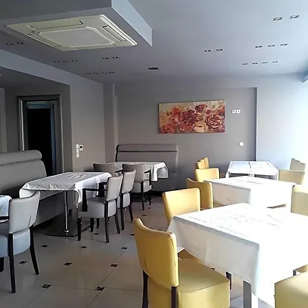 Rg Status Hotel