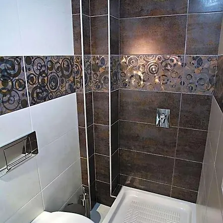 Rg Status Hotel