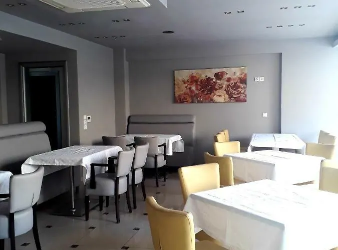 Rg Status 3* Paralía